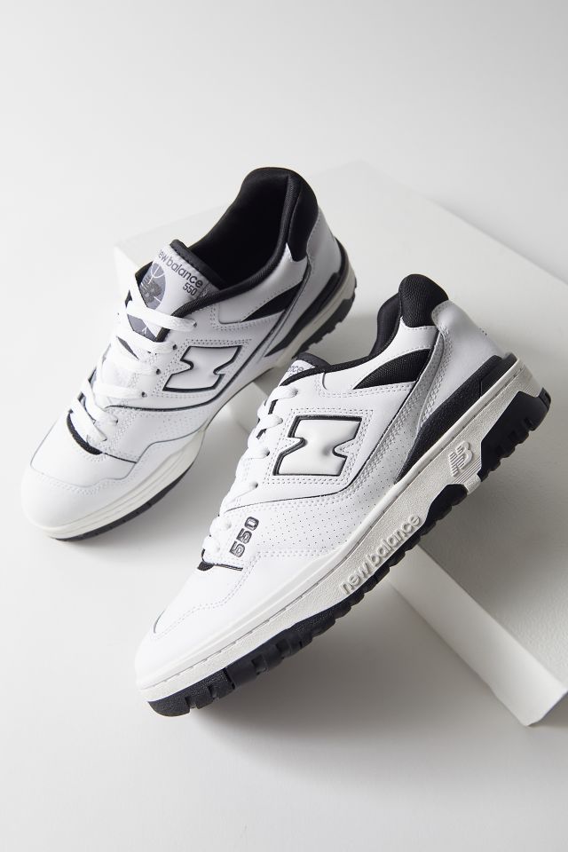 New balance shop black urban outfitters