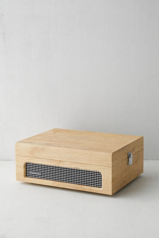 Crosley UO Exclusive Wood Voyager Record Player #3