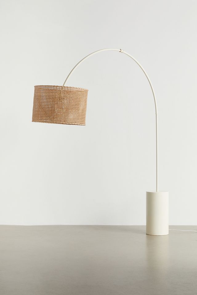 Mabelle Arc Floor Lamp | Urban Outfitters
