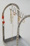 Iluria Jewelry Storage Stand