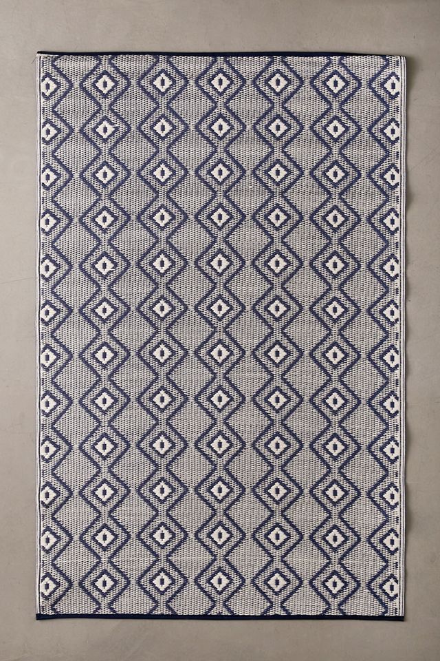 Remmy Reversible Indoor/Outdoor Rug | Urban Outfitters