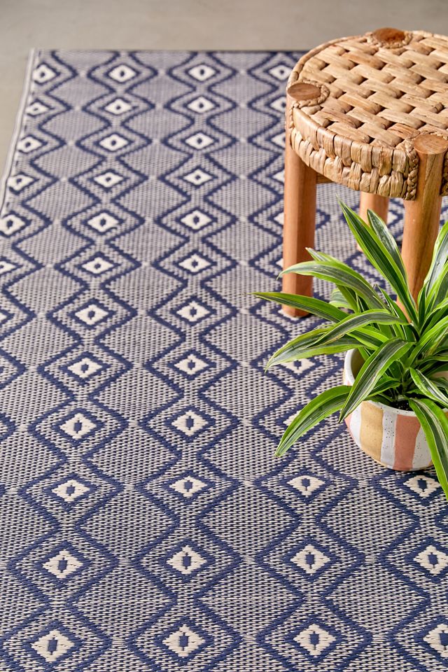 Remmy Reversible Indoor/Outdoor Rug | Urban Outfitters