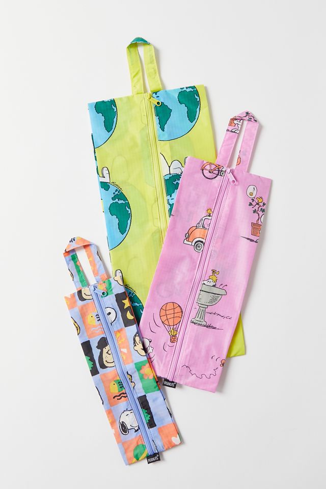 BAGGU X Peanuts UO Exclusive 3D Zip Pouch Set | Urban Outfitters BAGGU X Peanuts UO Exclusive 3D Zip Pouch Set | Urban Outfitters