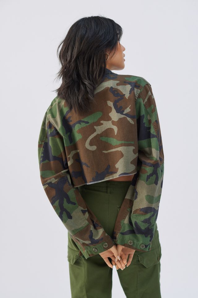 Veste courte refaçonnée à motif camouflage Urban Renewal #2