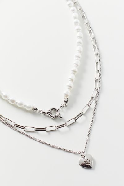 Juli Pearl Layer Necklace | Urban Outfitters