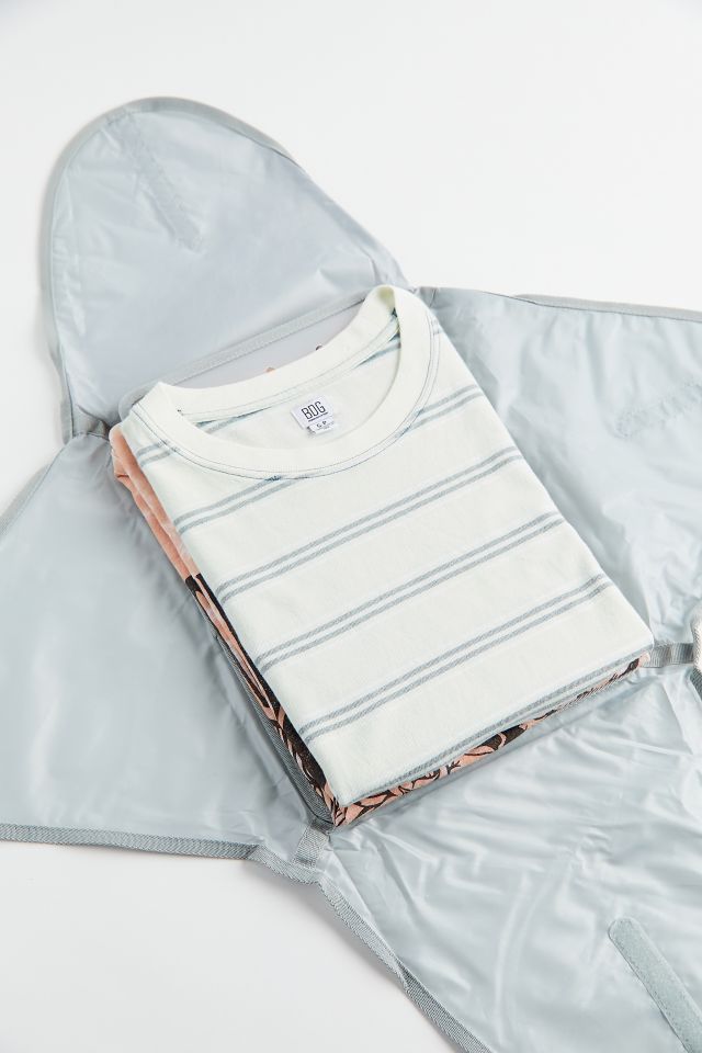 mumi Garment Folder #1