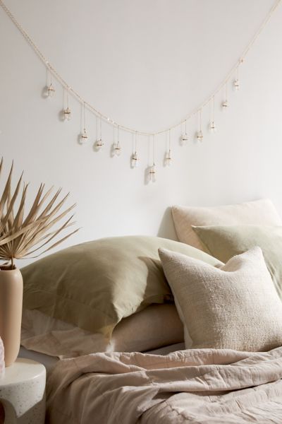 Ariana Ost Aura Quartz Crystal Garland
