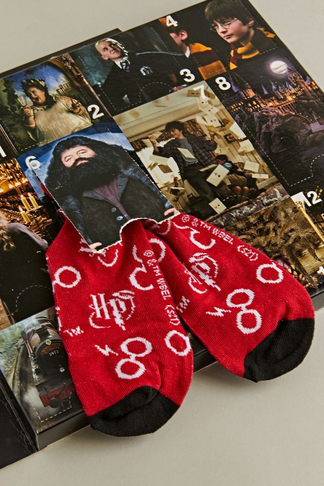 harry-potter-12-days-of-socks-gift-set-urban-outfitters-canada