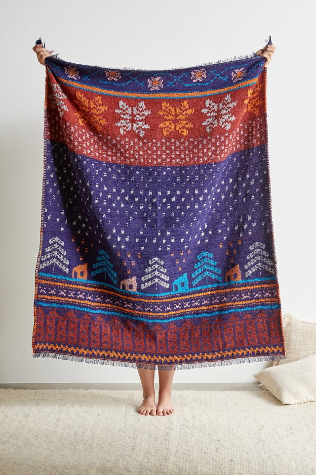 Quiet Cabin Throw Blanket | Urban Outfitters