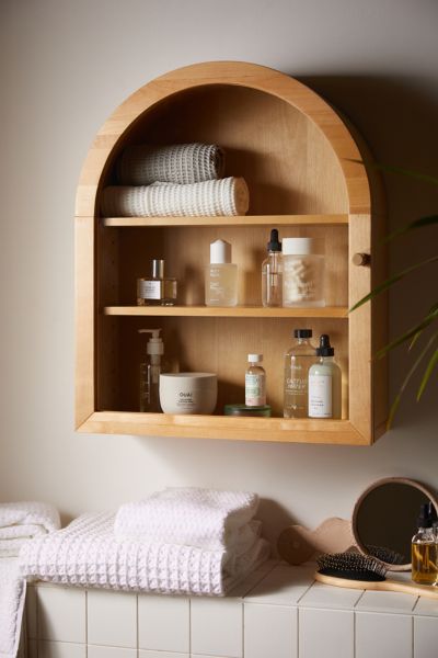 Reversible Bathroom Storage Shelf