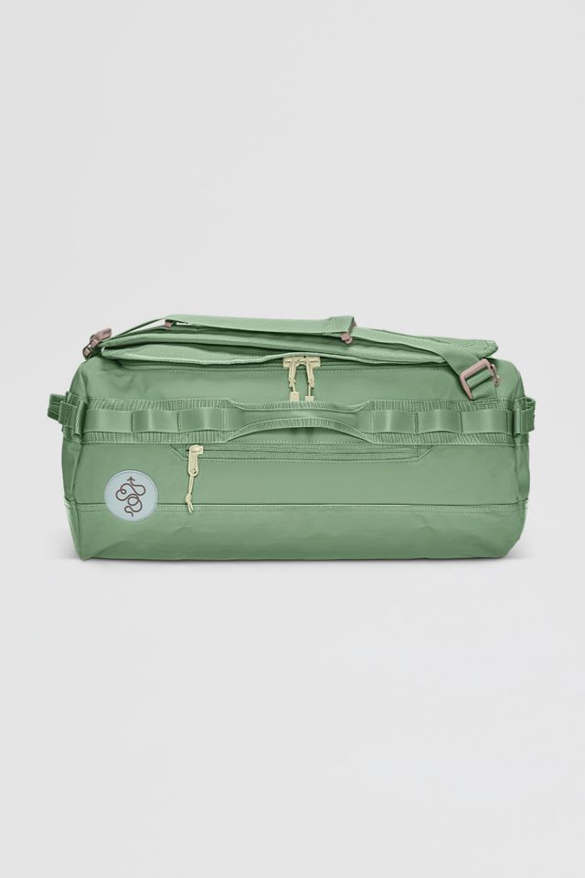 Urban outfitters cheap gym bag