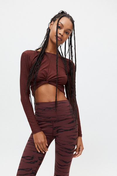 Beyond Yoga Twist Through Cropped Tank