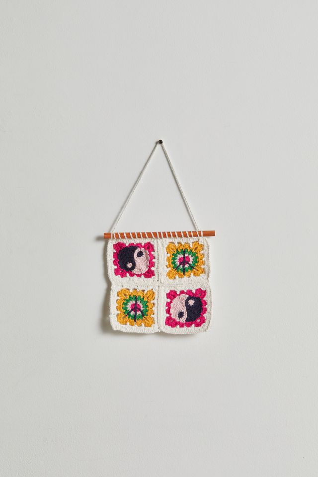 Décoration murale en crochet à motif de paix #1