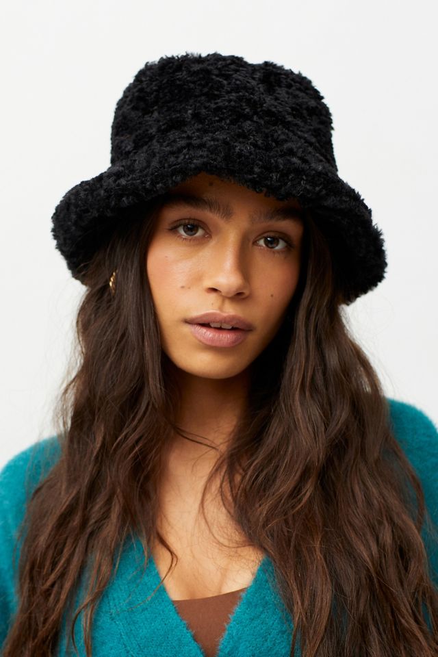 Lilee Faux Fur Bucket Hat | Urban Outfitters