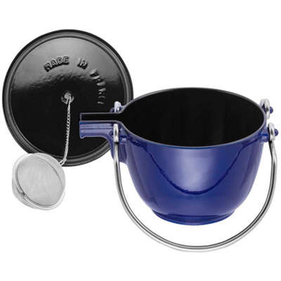 Staub Cast Iron 1-qt Round Tea Kettle - Thumbnail 4
