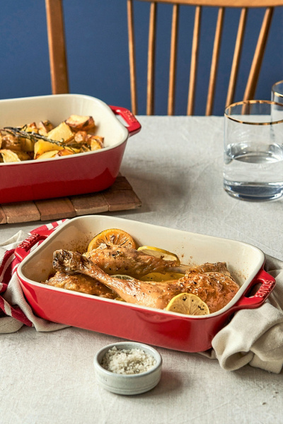 Staub Ceramic 2-pc Rectangular Baking Dish Set In Cherry
