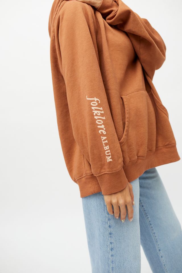 Sudadera con capucha exclusiva de UO colección aniversario Folklore de  Taylor Swift