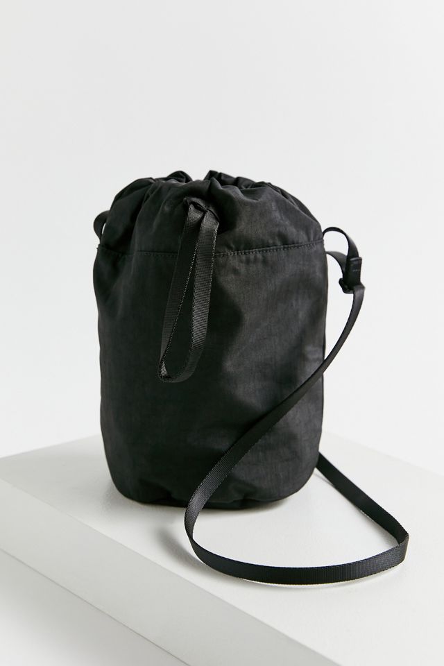 BAGGU Medium Nylon Bucket Bag | Urban Outfitters