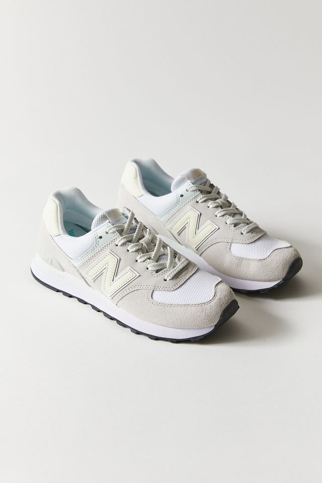 Urban outfitters store new balance