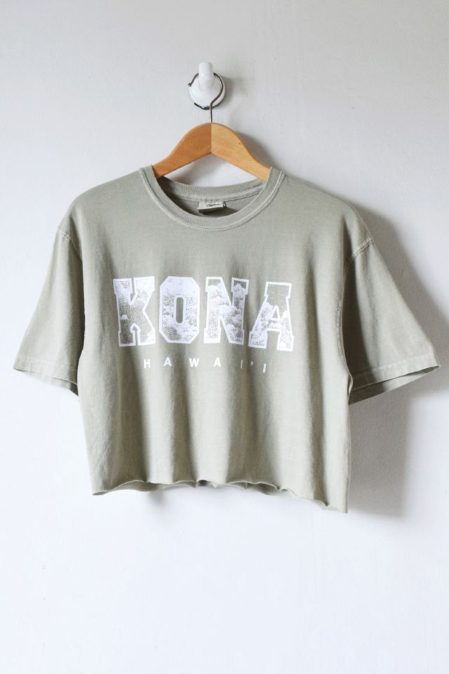 Kona, Hawai’i Cropped Reclaimed T-Shirt | Urban Outfitters