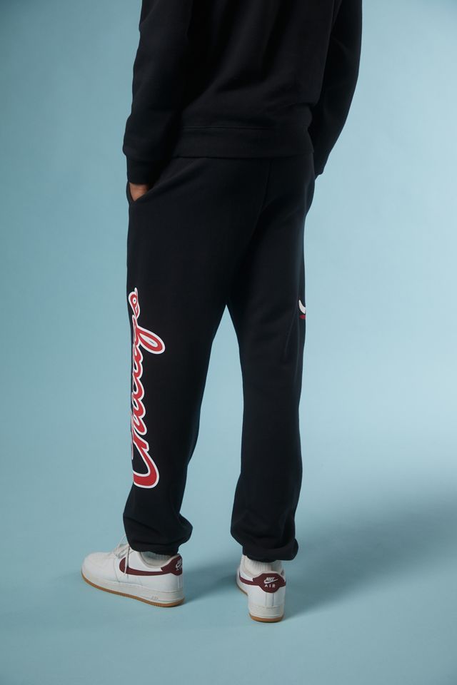 Mitchell & Ness Chicago Bulls Patched Sweatpant | Urban Outfitters