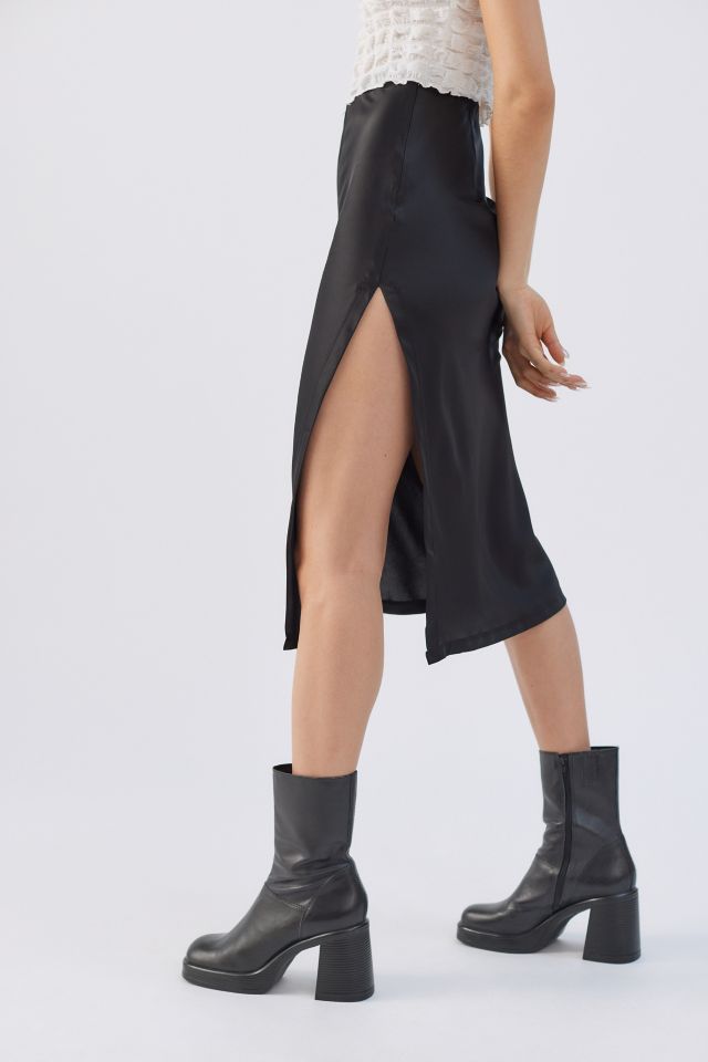 Urban outfitters shop black satin skirt