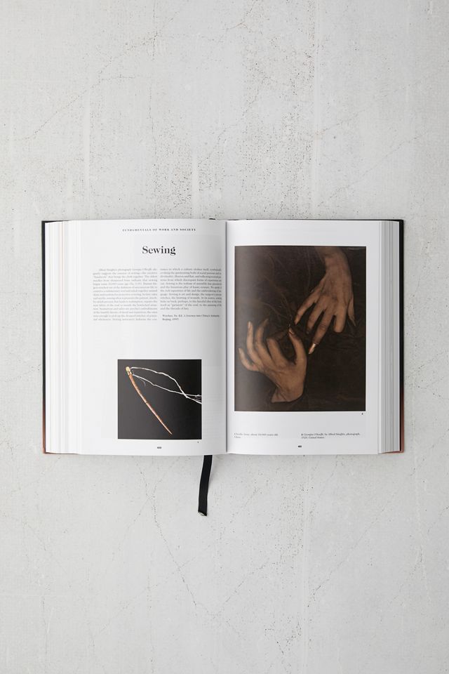 The Book of Symbols. Reflections on Archetypal Images By Archive for Research in Archetypal Symbolism #3