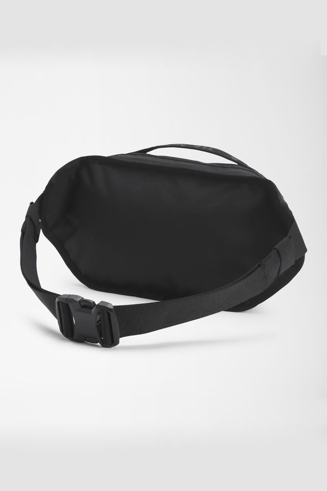 Nike fanny outlet pack urban outfitters