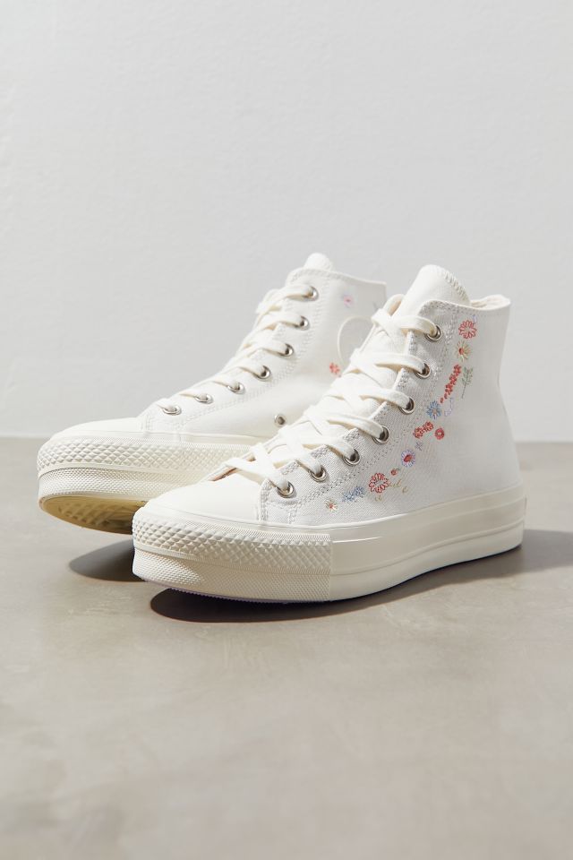 Urban on sale outfitters converse