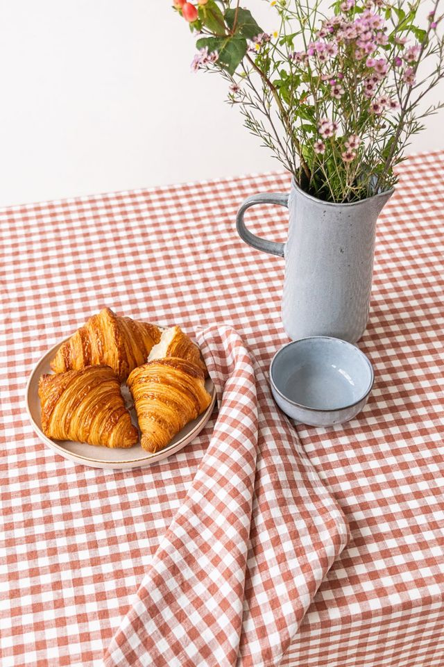MagicLinen Linen Tablecloth #1