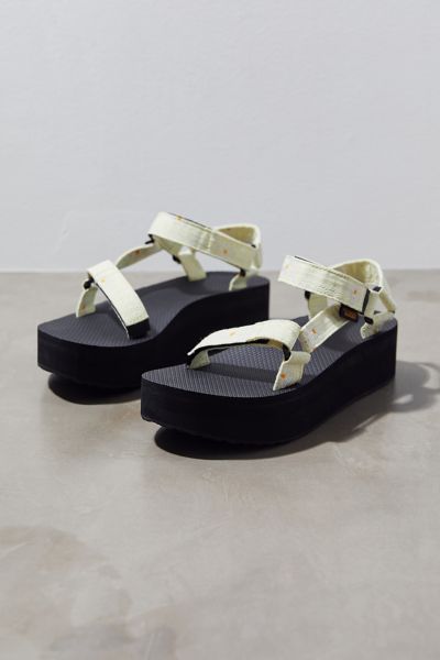 flatform universal gloriosa teva sandals