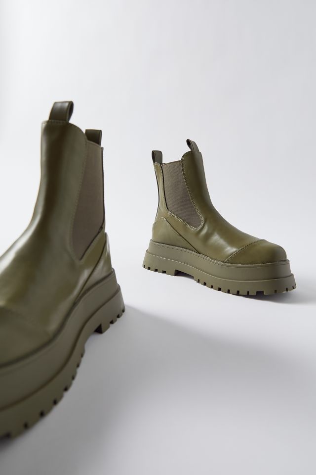 varsan platform chelsea boot