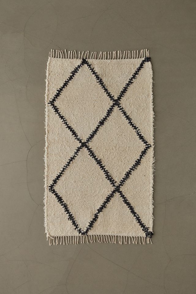 Diamond Shaggy Rag Rug | Urban Outfitters