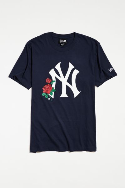 Urban Outfitters Mlb New York Yankees Embroidered Baby Tee in Blue