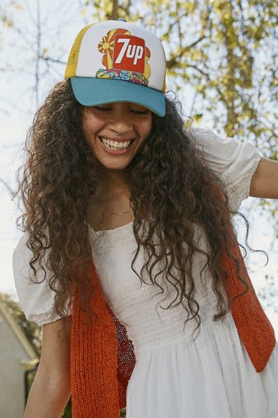 Women's Beanies, Bucket Hats + More | Urban Outfitters