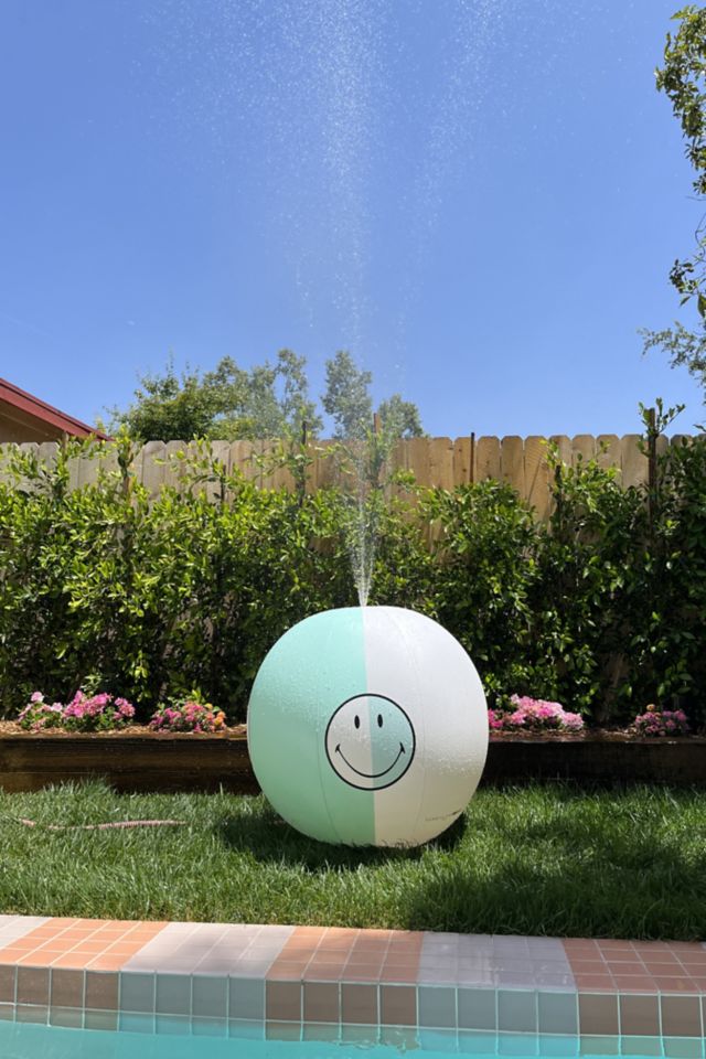 Sunnylife Happy Face Sprinkler #1