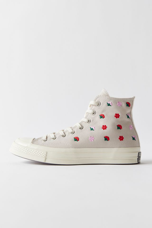 urban outfitters floral converse