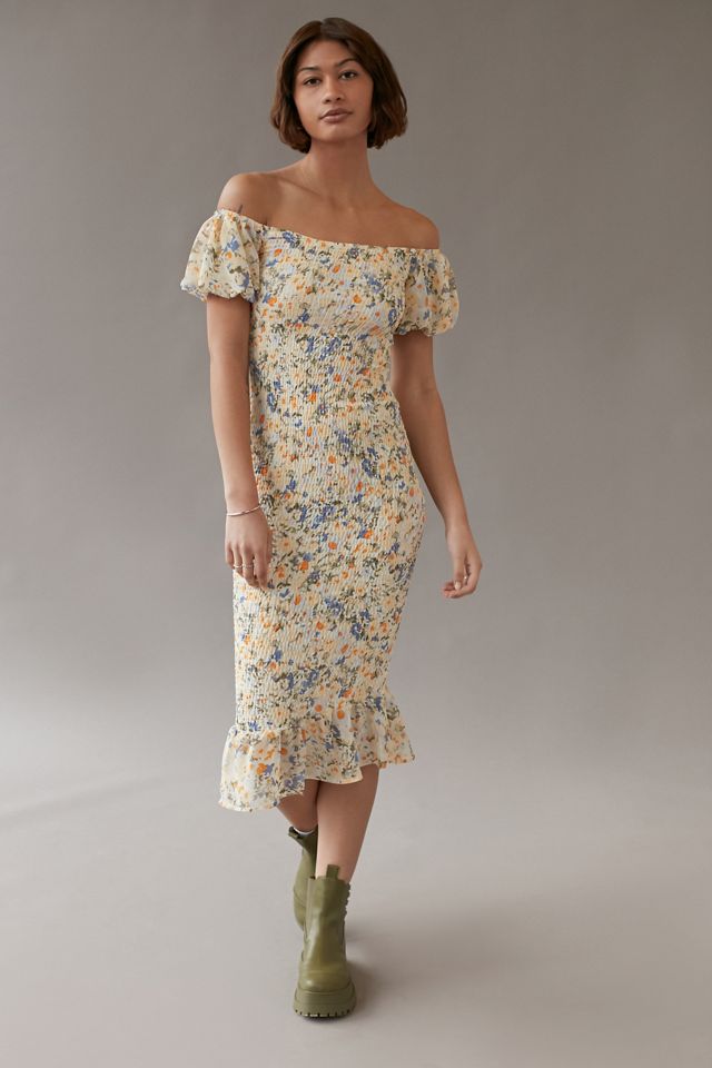 Kiss The Sky Off-The-Shoulder Fitted Midi Dress | Urban Outfitters