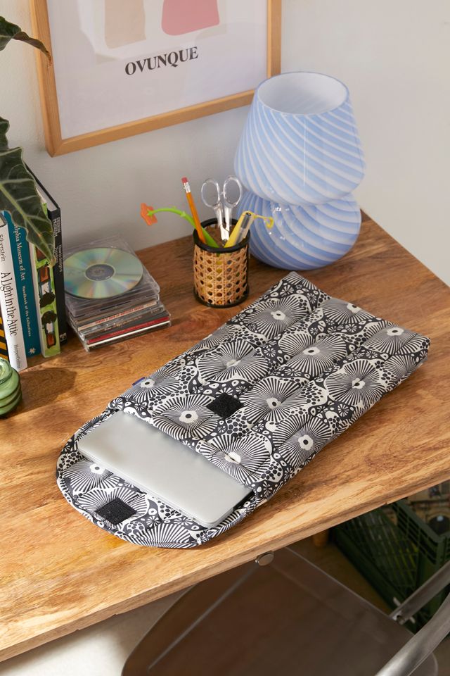 urbanoutfitters.com | BAGGU Puffy 16” Recycled Laptop Sleeve