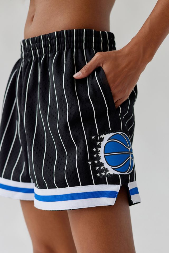 Shop Mitchell & Ness Orlando Magic 1993 White Black Swingman Shorts  SMSHLF19077-OMAWHIT93 white | SNIPES USA