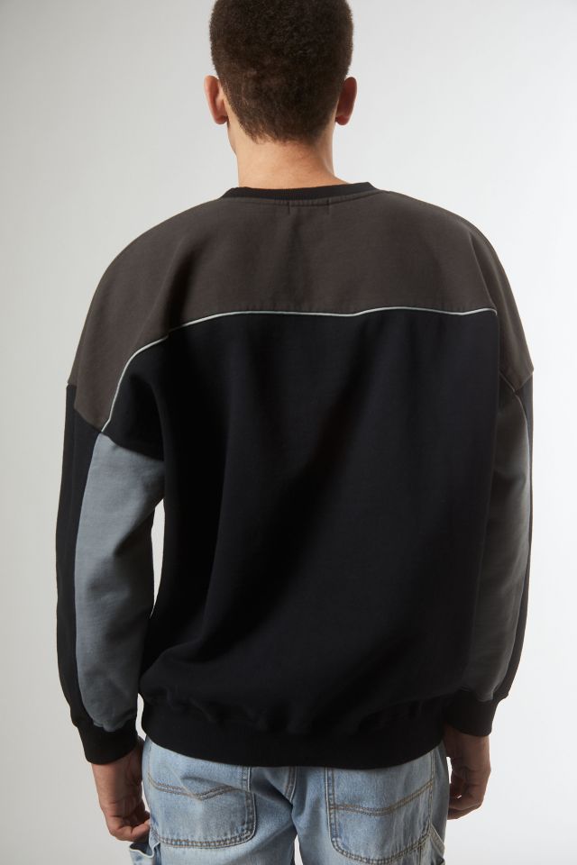 お歳暮 人気 XLARGE Pilot Logo Paneled Sweatshirt | Urban Outfitters トップス