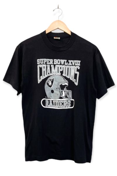 Vintage 1984 Oakland Raiders Super Bowl Tee Shirt | Urban Outfitters