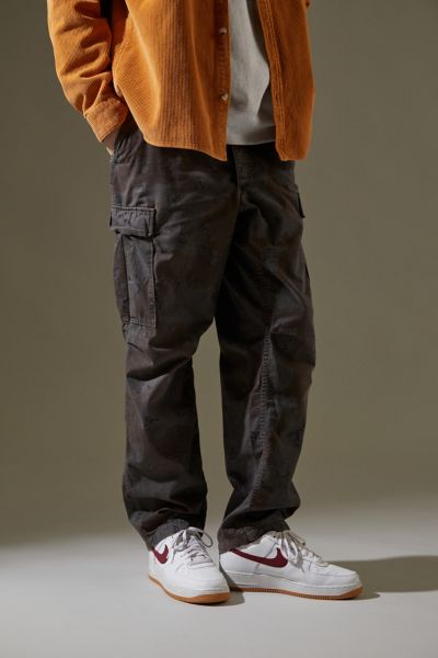 urban outfitters camo cargo pants