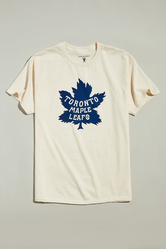 X \ Toronto Maple Leafs در X: «Vintage vibes for #TBT Share your favourite  #LeafsForever souvenirs in the comments. 👇