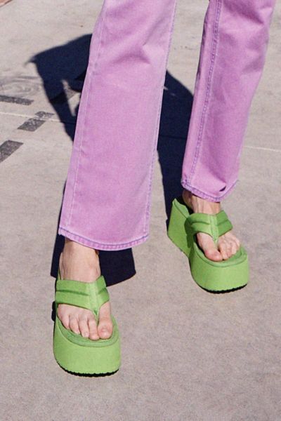 urban outfitters steve madden platform sandals