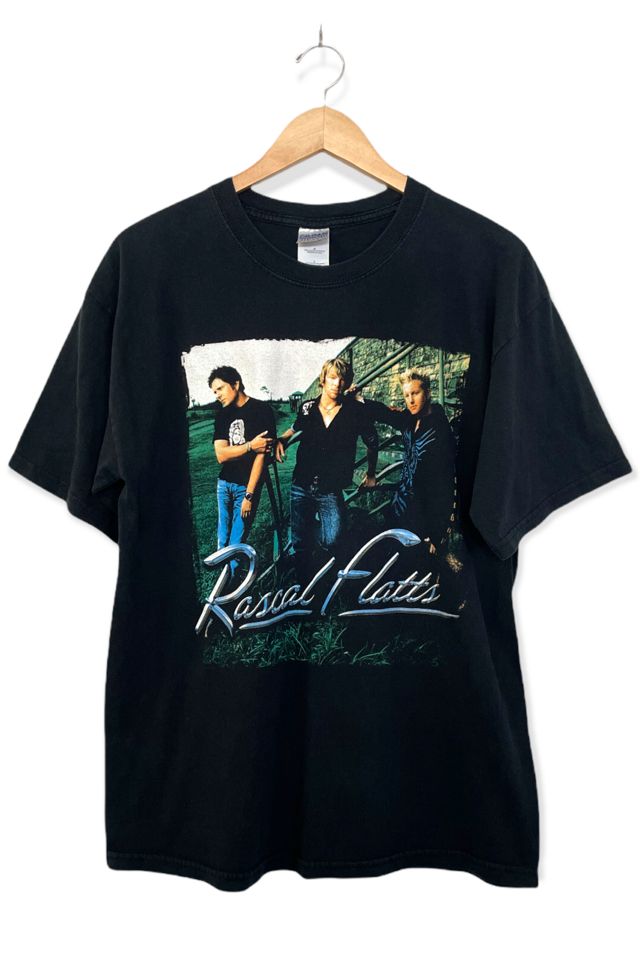 Secondhand Rascal Flatts Tee Shirt | Urban Outfitters
