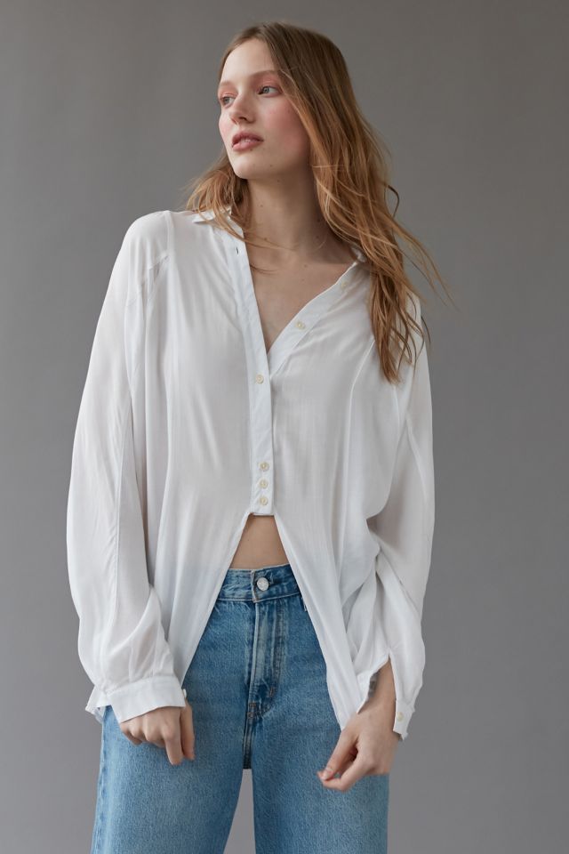 UO Genesis Split-Hem Blouse | Urban Outfitters