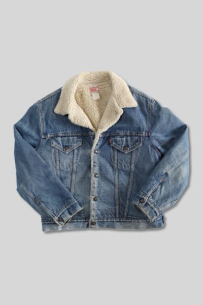 urban outfitters levis sherpa jacket