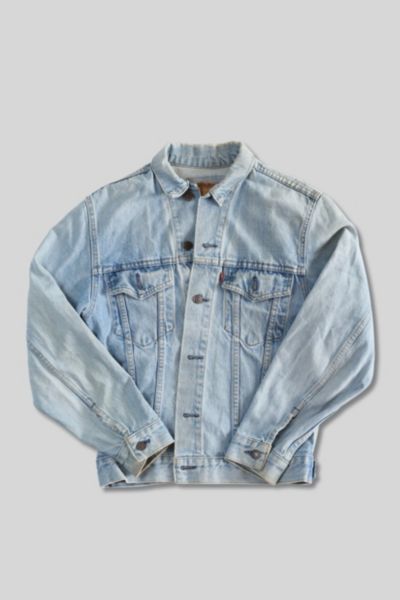 levi's two pocket trucker jacket