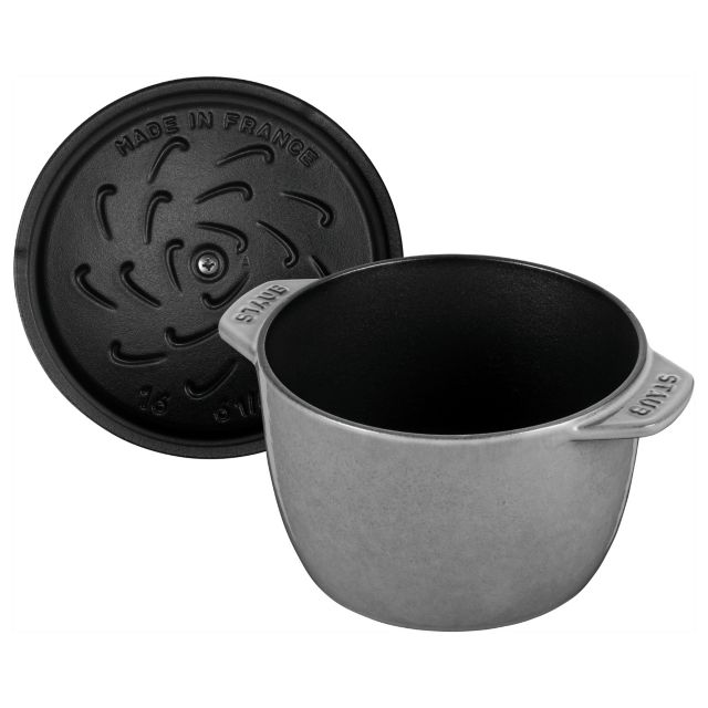 Staub Cast Iron 1.5-qt Petite French Oven #4